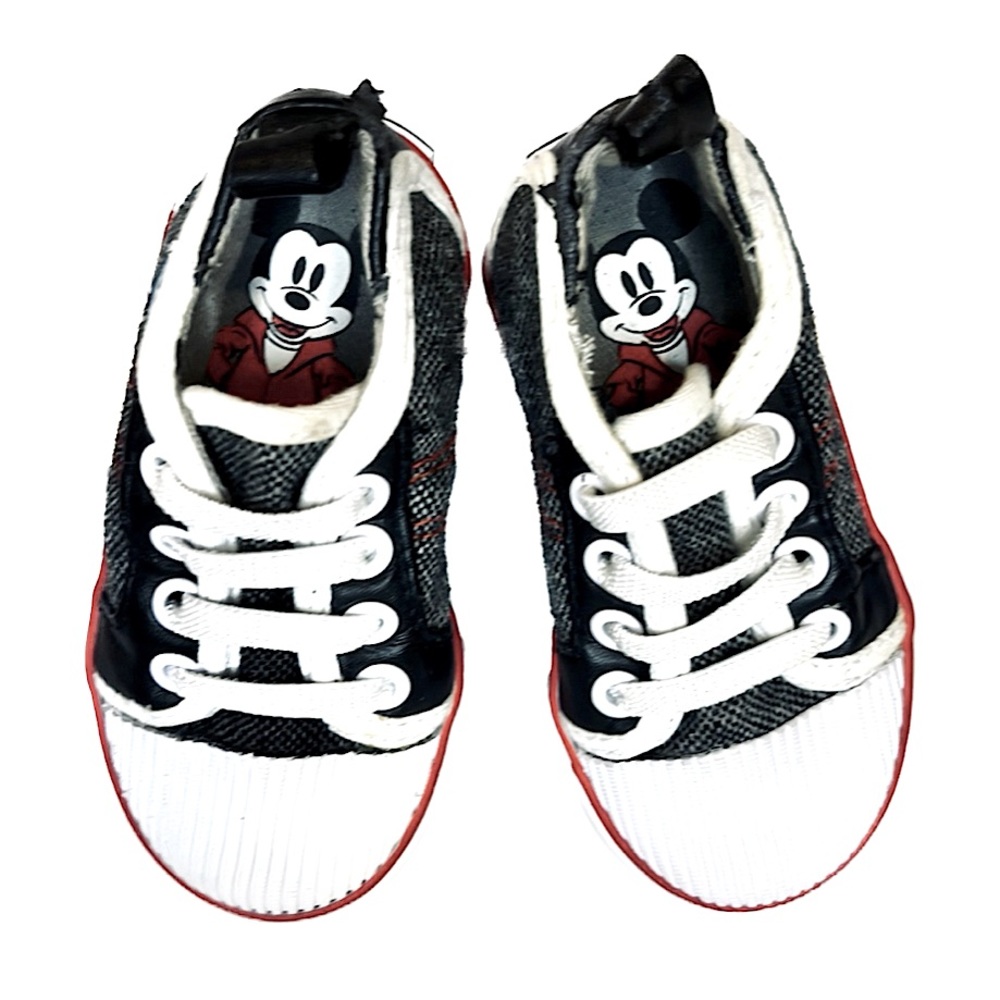 Disney Store Baby Micky Mouse MKY 28 Soft Sneakers, Toddler Size 12-18 Months.